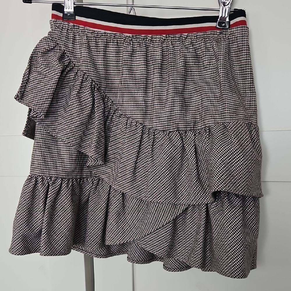 Zara Black and White Asymmetrical Ruffle Skirt